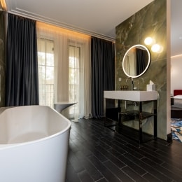 amsterdam plaza vonia