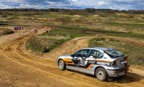 Auto Moto parkas, sportinio ralio automobilio vairavimas