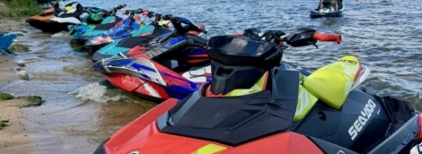 Pasiplaukiojimas vandens motociklu 4