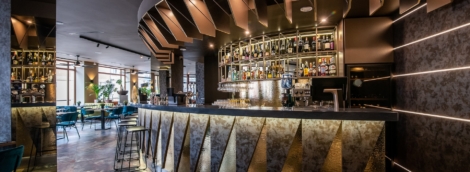 Conti baras, Naujieji metai