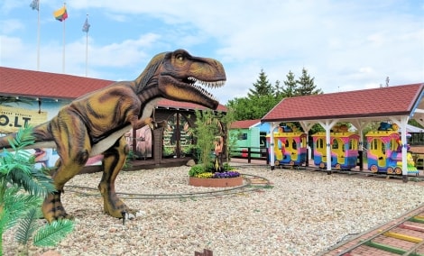 Dino parkas 3