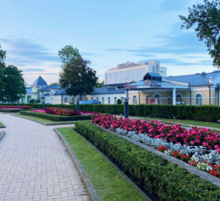 Europa Royale Druskininkai, aplinka