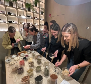 Mergvakaris Yougen tea