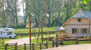 kempingai prie vandens kurtuvenai aplinka 11756