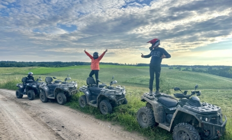 keturraciu turas su vedliu moletu apylinkese vienam arba dviem 12110