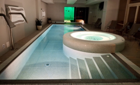 MANA Suites & Sea Palangoje baseinai 3