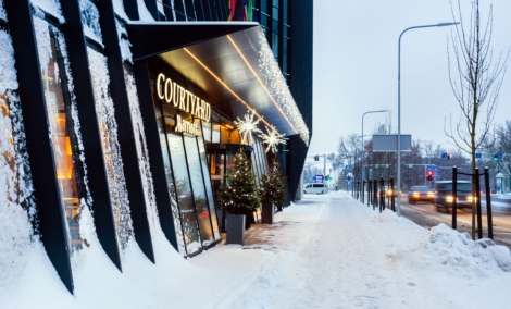 xmas exterior 8