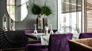 Central grill lounge 2