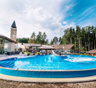 atostogu parkas pramogos lauko baseinuose 2