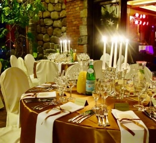naujieji metai kaune viesbucio pazaislis park hotel restorano svarstykles sesiu patiekalu vakariene bei gyvo garso koncertas 9634