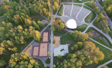 Poilsis gamtoje, Šiauliuose,, Centrinis miesto parkas Zakiras Medžidovas (1)