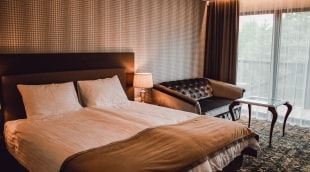 rdailiu dvaras dvivietis aplinka