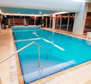 birstone royal spa residence baseinas