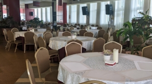 B7EC46A5 3850 4C8A B340 83966DC69692 1 201 a