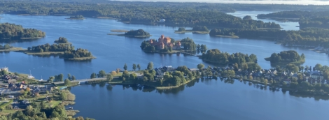 skrydis oro balionu trakuose 7