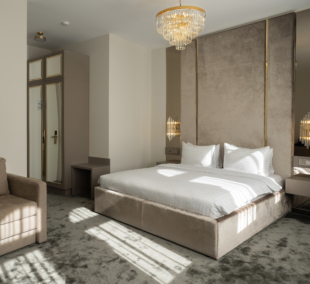 St. Palace Hotel. Junior Suite kambarys 2