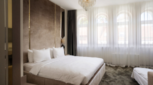 St. Palace Hotel. Junior Suite kambarys 4