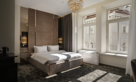 St. Palace Hotel. Junior Suite kambarys