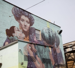 Nemokamu autobusu bus galima aplankyti meno erdves po atviru dangumi (S.Žiūros nuotr.)