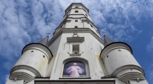 Šv. apaštalų Petro ir Pauliaus katedra bokštas