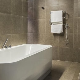 poilsis trakuose tonyresort vonios kambarys 14641