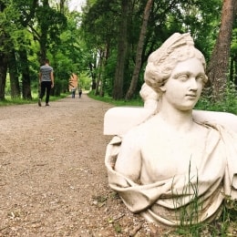 uzutrakio dvaras biustas 10725