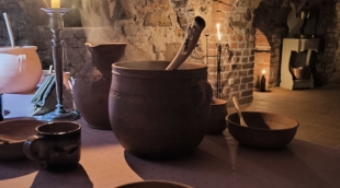 Vienuolių pietūs Tytuvėnų vienuolyne