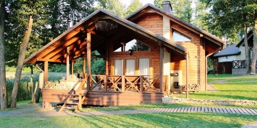 vila ula stovi namelis