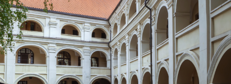 Vilniaus universiteto kiemeliai, alumnatų kiemas