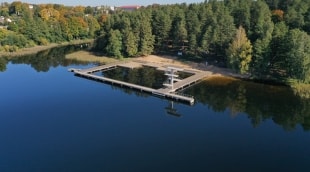 Šuolių bokštas ir paplūdimys prie Zarasaičio ežero