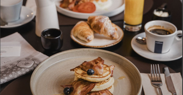 Sausio 1-osios vėlyvieji pusryčiai