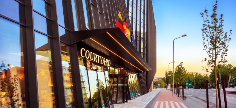 „Courtyard by Marriott Vilnius“