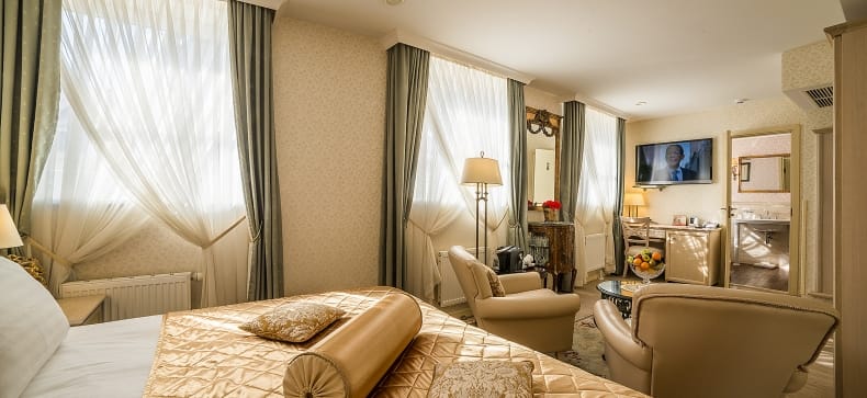 „Imperial Hotel & Restaurant“