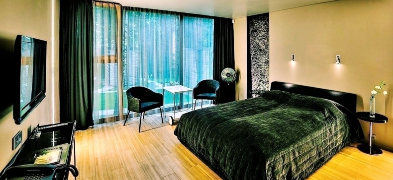 „TonyResort“